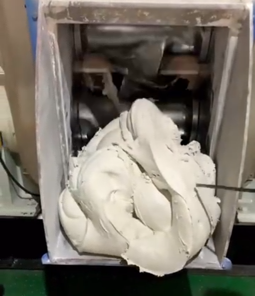 液壓翻轉式密煉機視頻